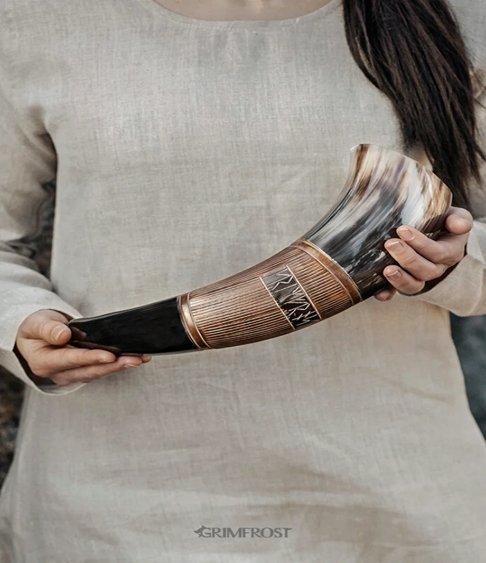 High Quality Viking Drinking Horn Natural Agate Polished Handicraft Carved Nautical Style for Home Decoration for Christmas