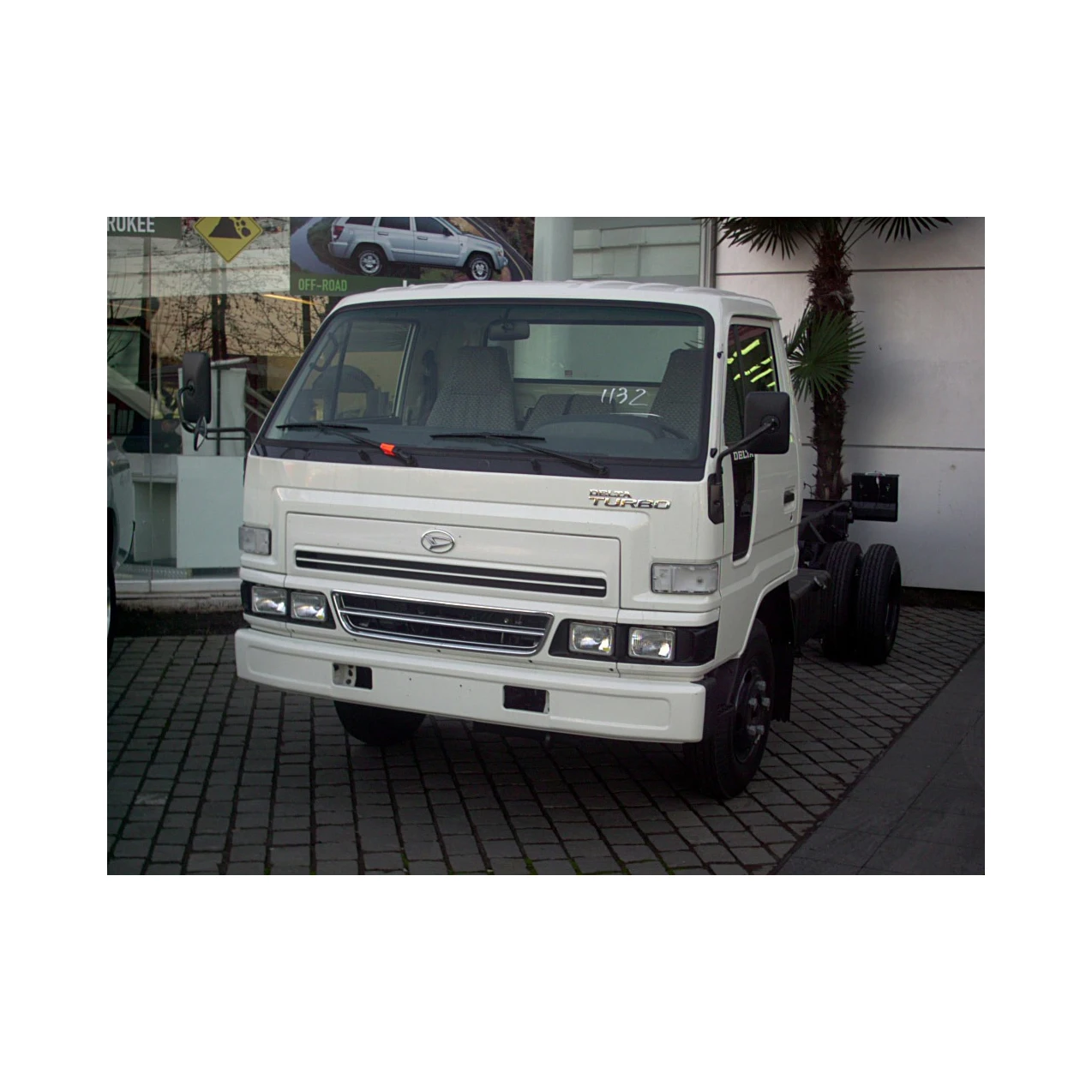 Daihatsu Delta грузовик предназначенный для легкого обслуживания и