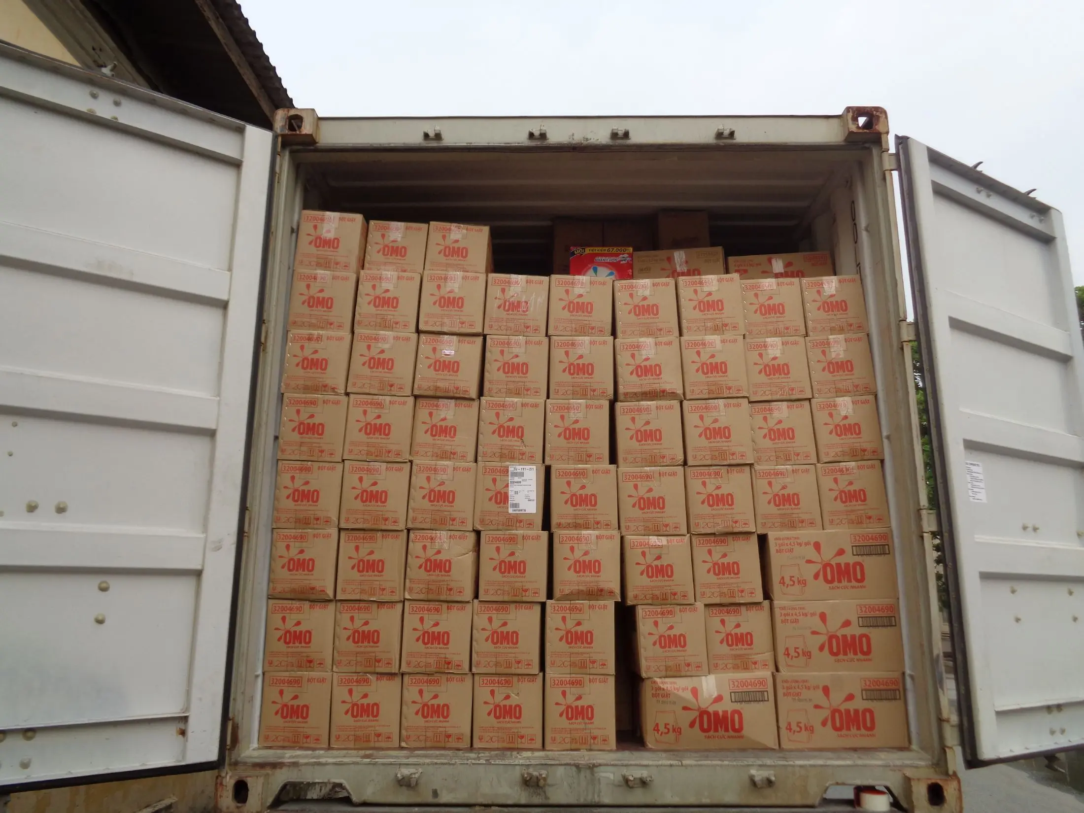 OM0 Laundry powder 4.3kg x 3 wholesale exporter