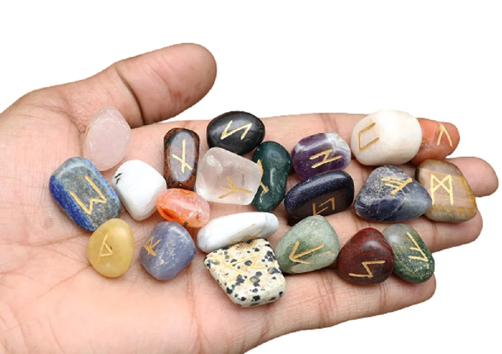 7 chakra Crystal Rune Set Natural Wicca Energy Stone For Divination and Intuition Reiki Meditation In Protection viking rune