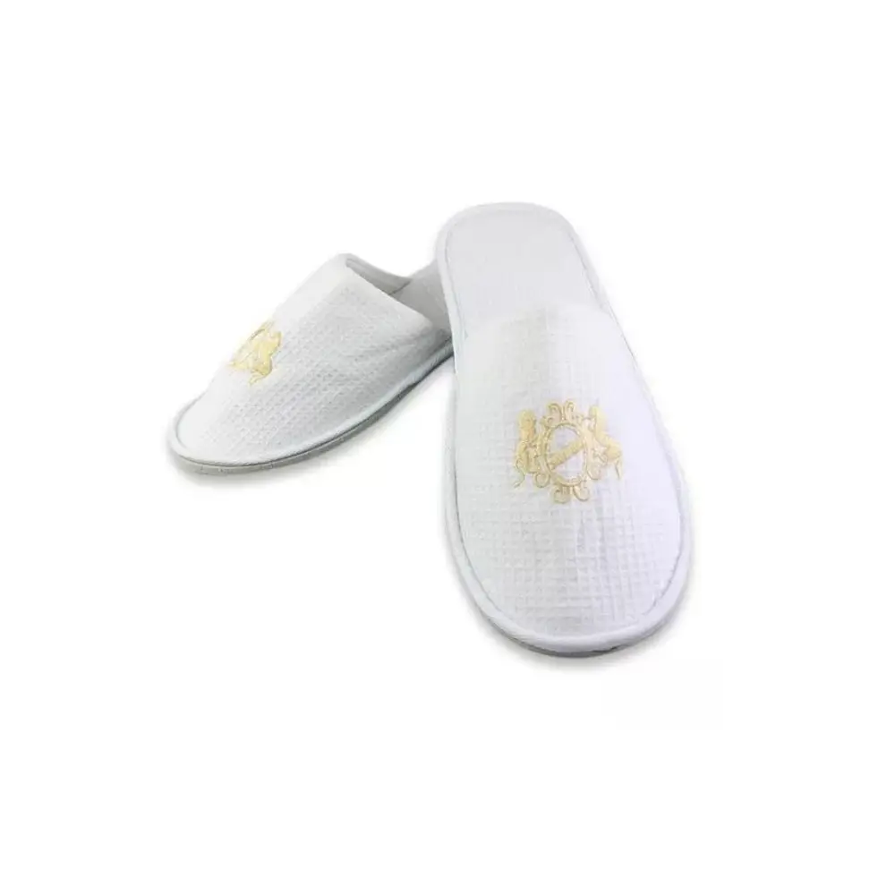 Hotel Slipper 100% cotton waffle embroider close Toe slippers unisex exclusive for hotels spa gold embroidery