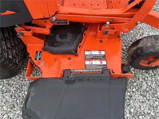 Kubota 360 Pro-Turn Riding Lawn Mower 60-Inch 24 HP Gasoline-Powered Petrol Zero Turn Garden Ride Grass Cutting Lawn Mower