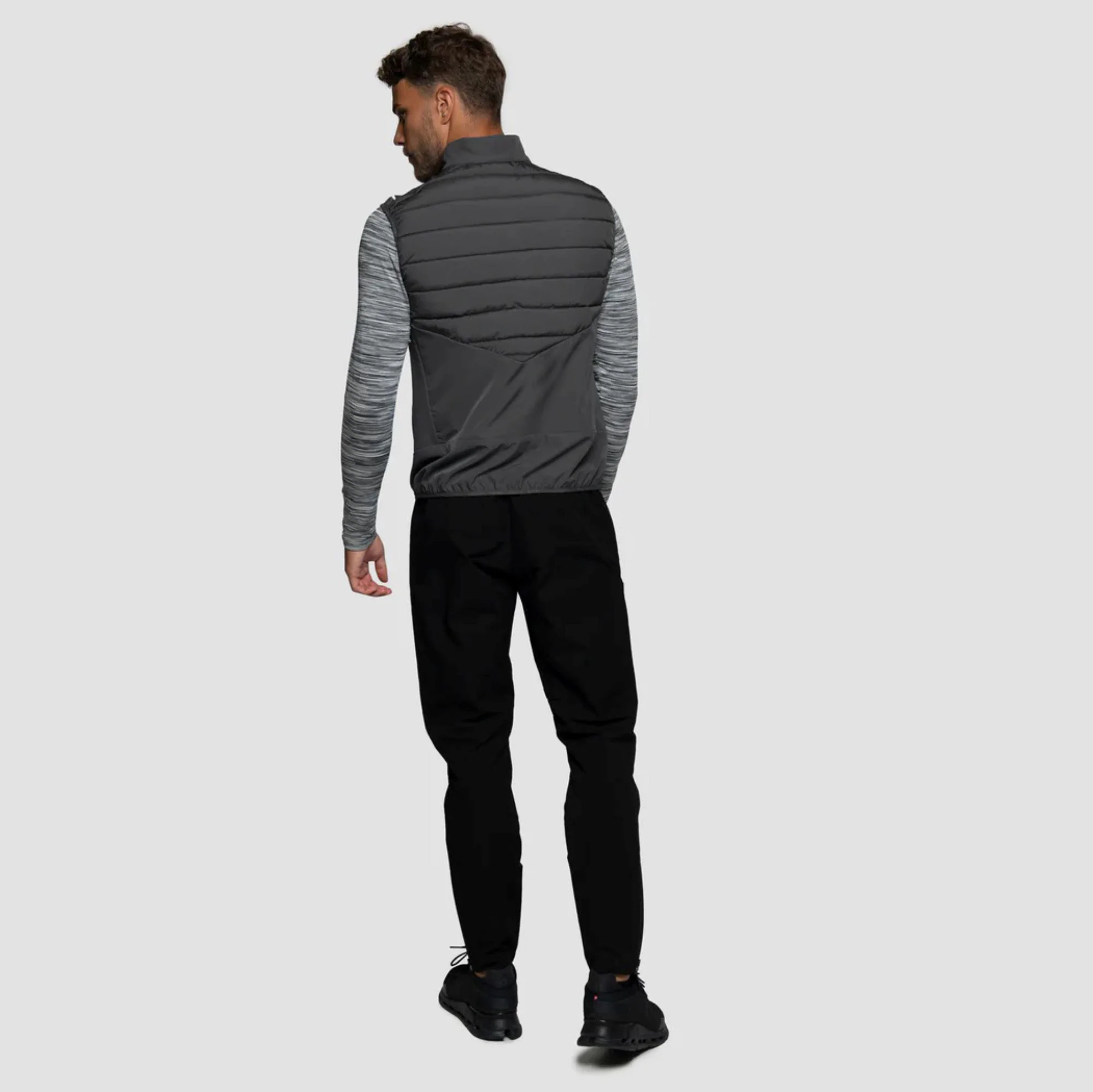 Reflective Branding Full Zip Fastening Jet Grey Mens Gilet Jacket with Easy Access Zipped Pockets and Quilting to Front and Back