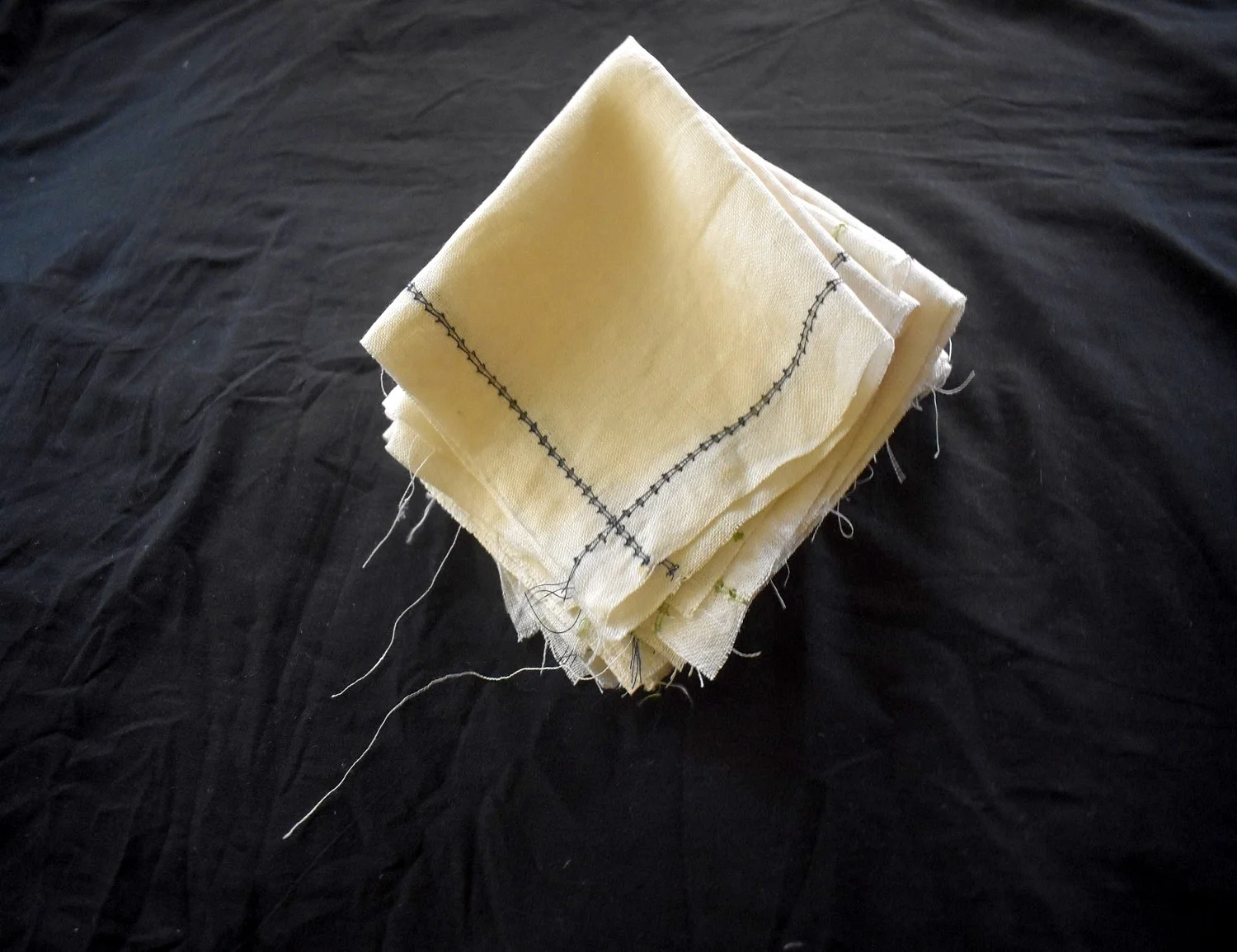 No Sew Dot Hemstitched small napkins