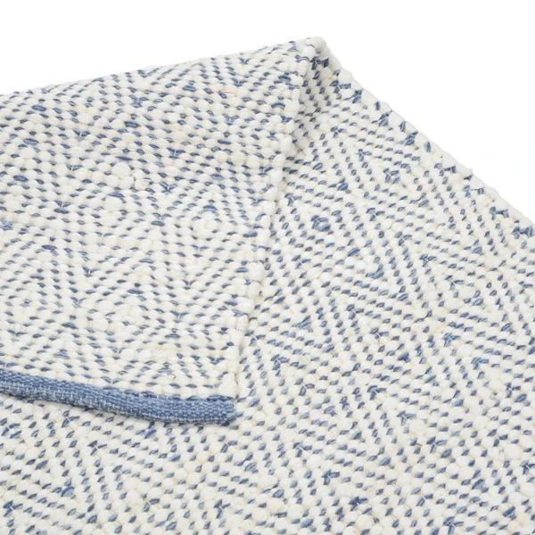 Multicolor Wholesale  100% Handmade Woven Washable Cotton Rag Rugs Chindi Rugs Available in Different Shapes