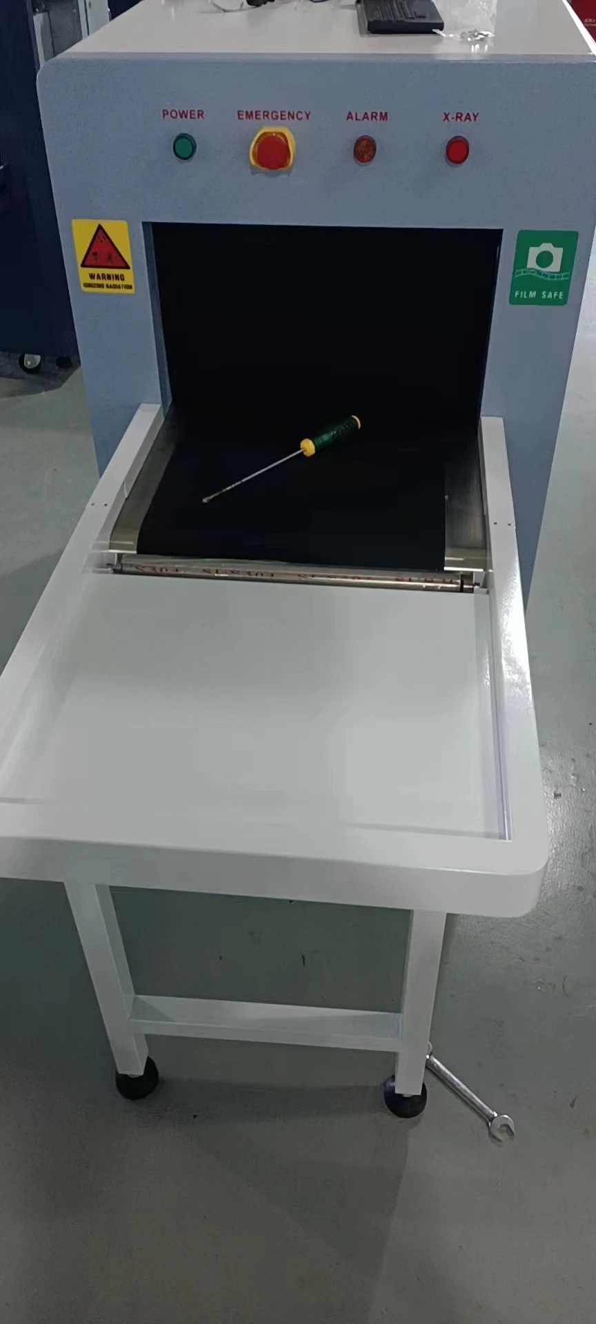 TD-5030A X Ray security scanner X-Ray baggage scanner for hotels