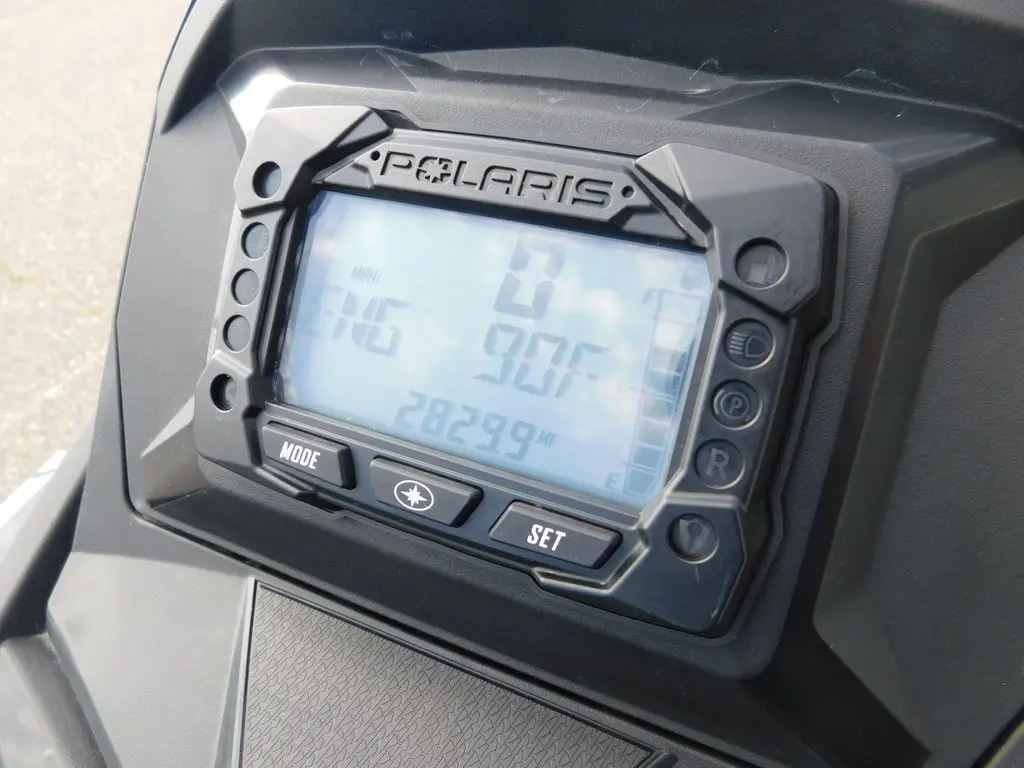 P0laris Snowmobile 850 Pro RMK Matryx 155