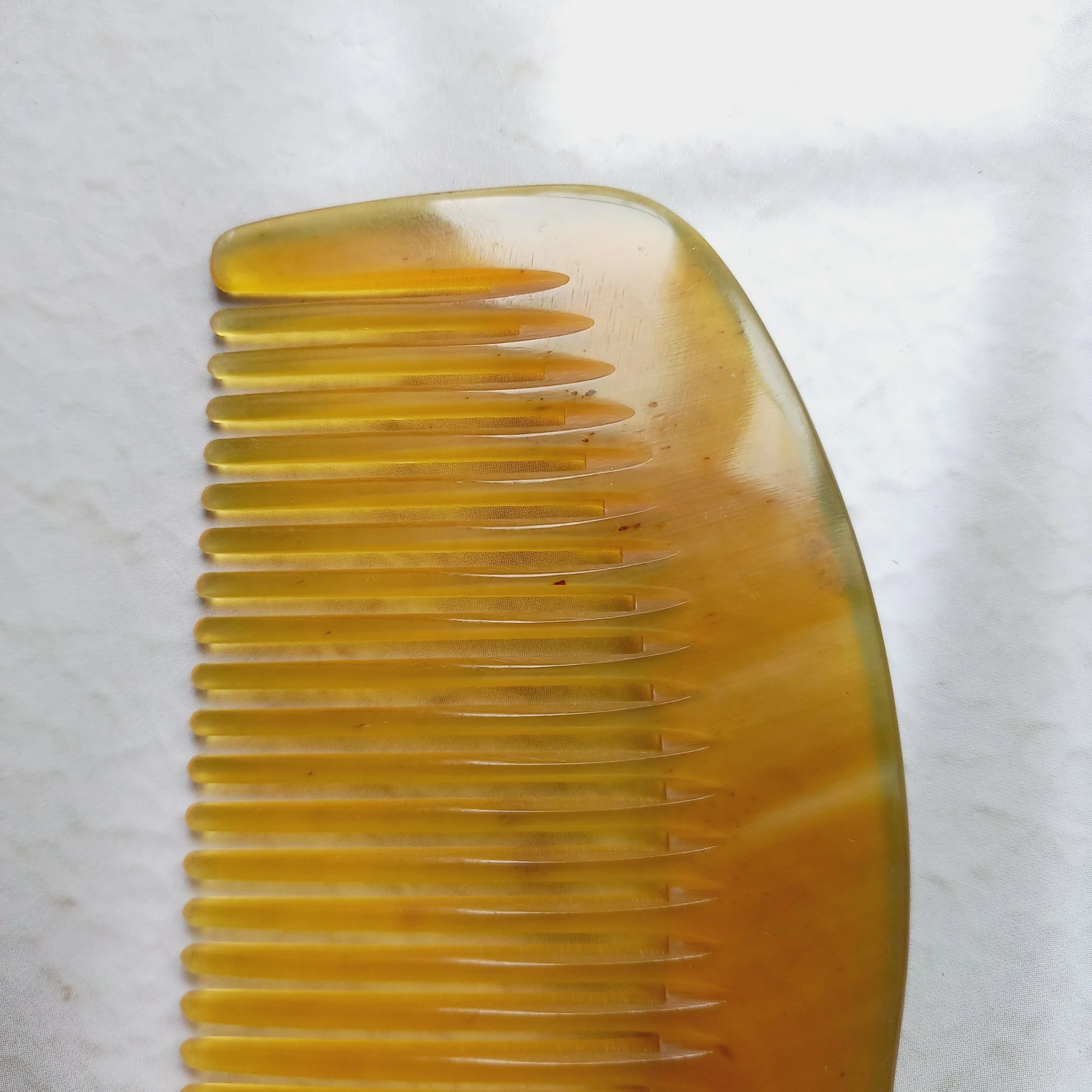 Customized High Quality Customized Handcrafted Natural Horn Comb For Styling Hair Made From Real Buffalo Horn Comb From Vietnam