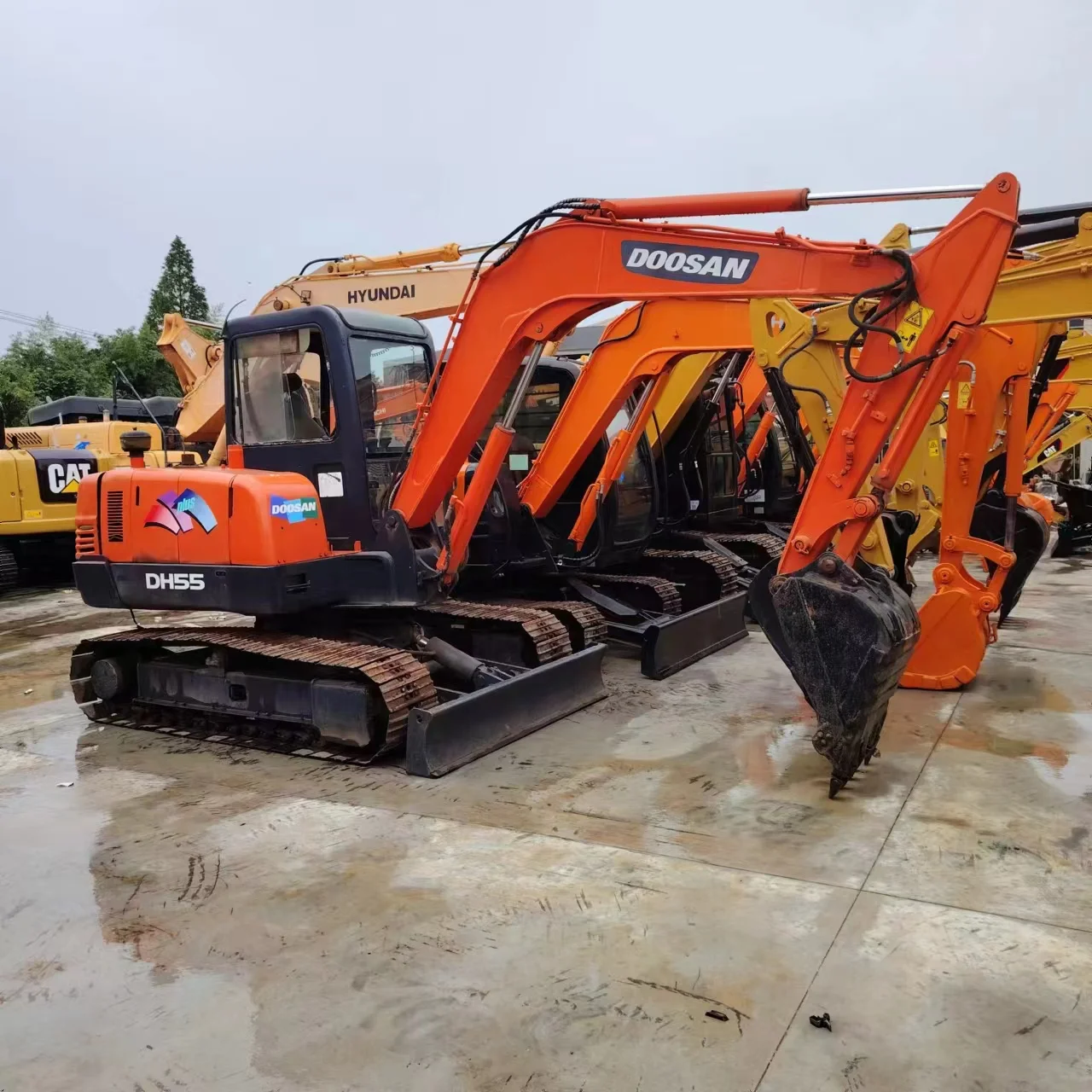 Оригинальный мини-экскаватор на продажу Doosan DH55 б/у гусеничный экскаватор мини