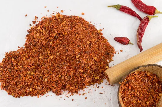 Natural Spices & Herbs Red Chilli Flakes And Powder No Artificial Color OTOP Product  Thailand With Experience 40 Years