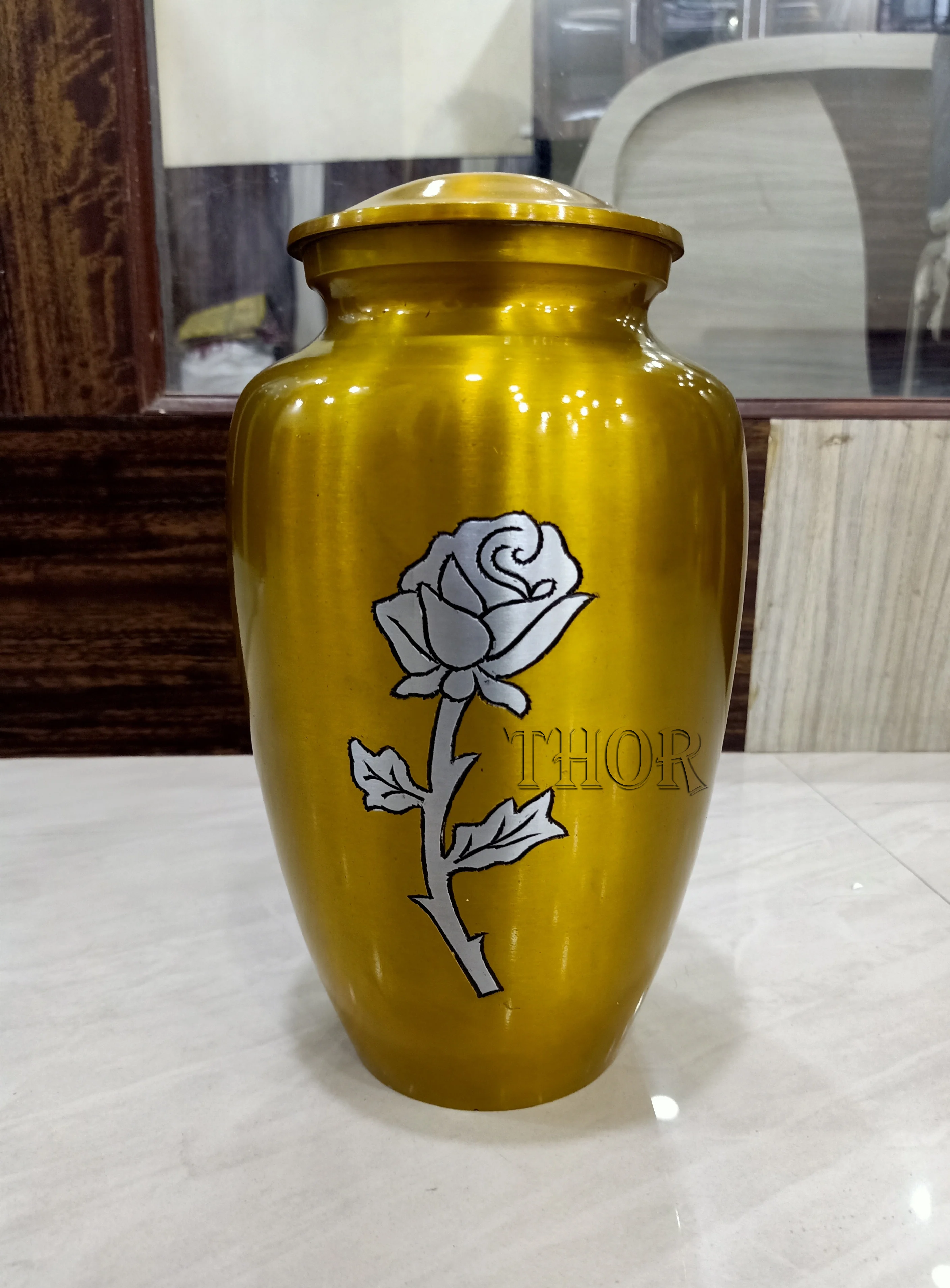 Top Selling Ceramic Pet Urn Band Aluminum with Floral Pattern Memorial Casket for Ashes Dog Funeral Urn Supplies