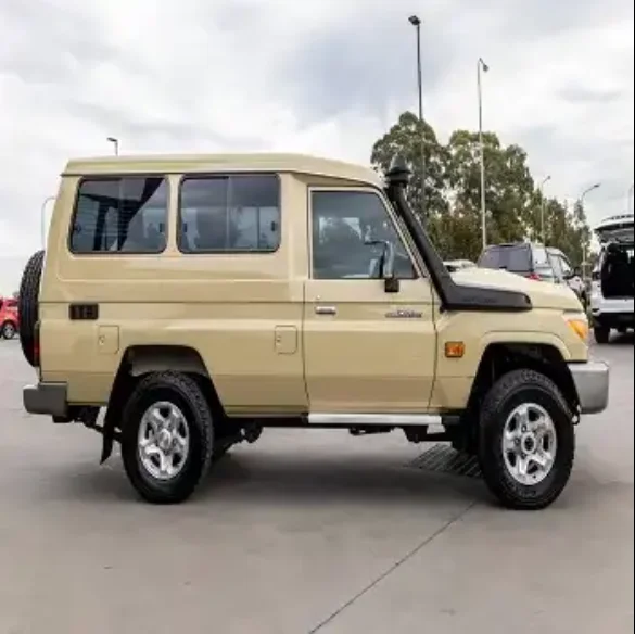 Подержанные автомобили 10 мест toyota land cruiser цена