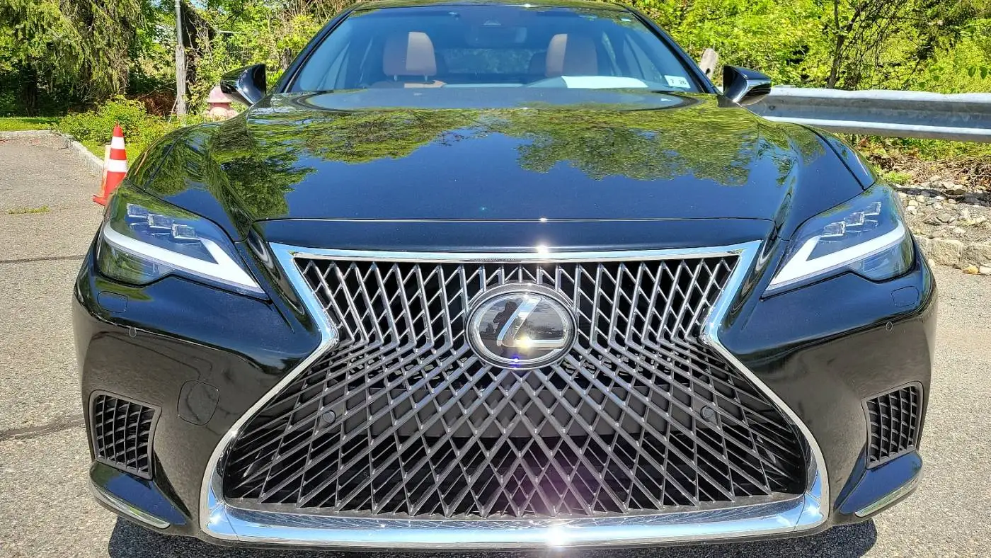 Чистый использованный 2021 L-e-x-u-s 500 AWD