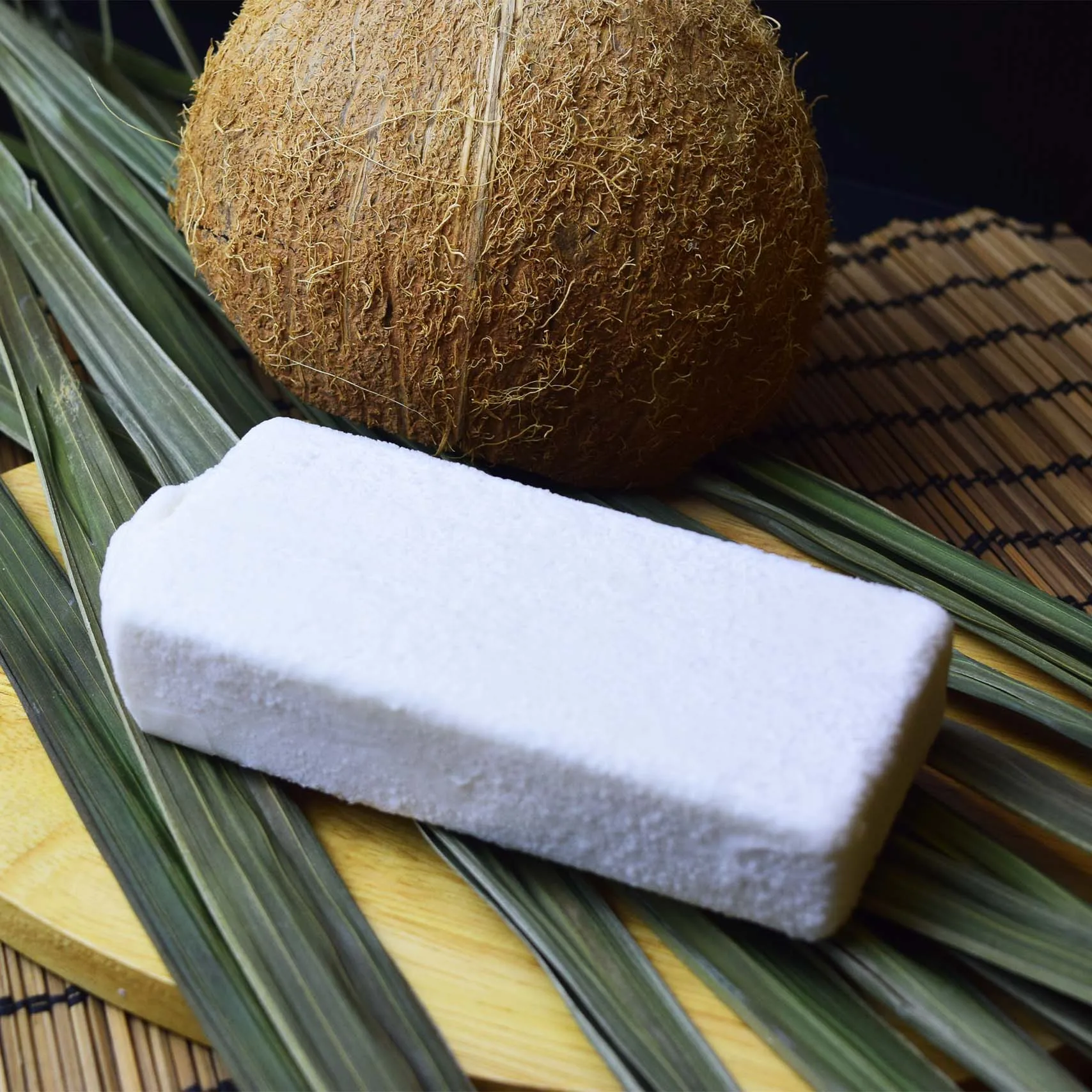 Competitive Price Frozen Coconut Cream (100% natural, Non-Diary) packed in PE bag 5kg, 20kg