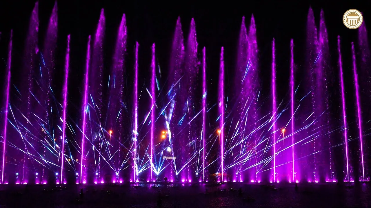 Round Pool Music Fountain with laser and 3D mapping  projection