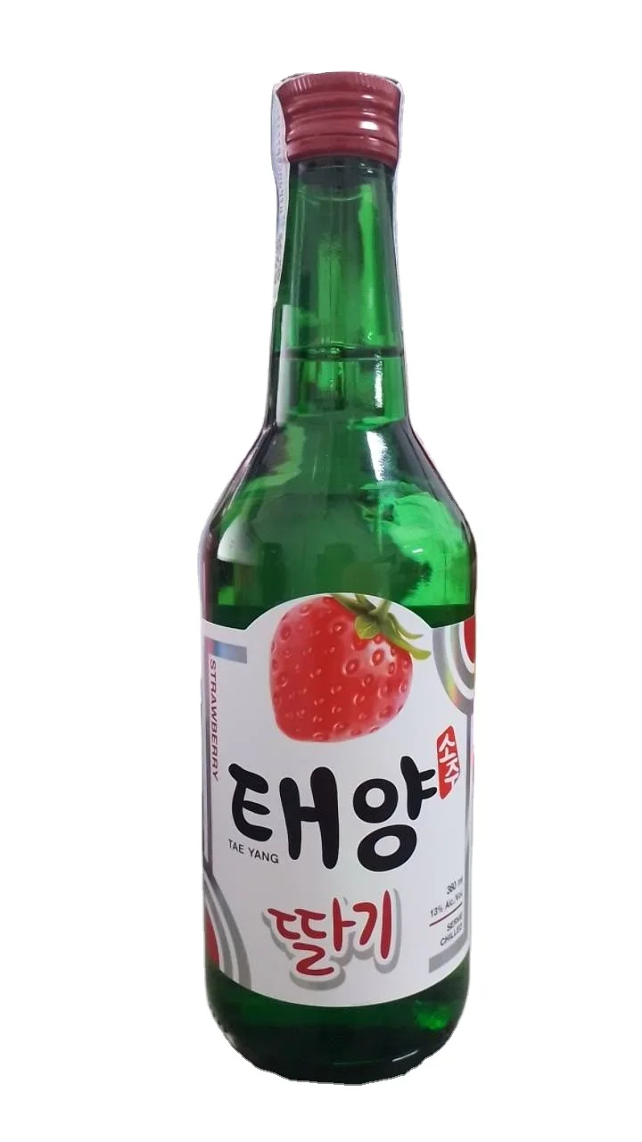 Клубничный ароматизатор soju, бренд Taeyang, 360 мл.