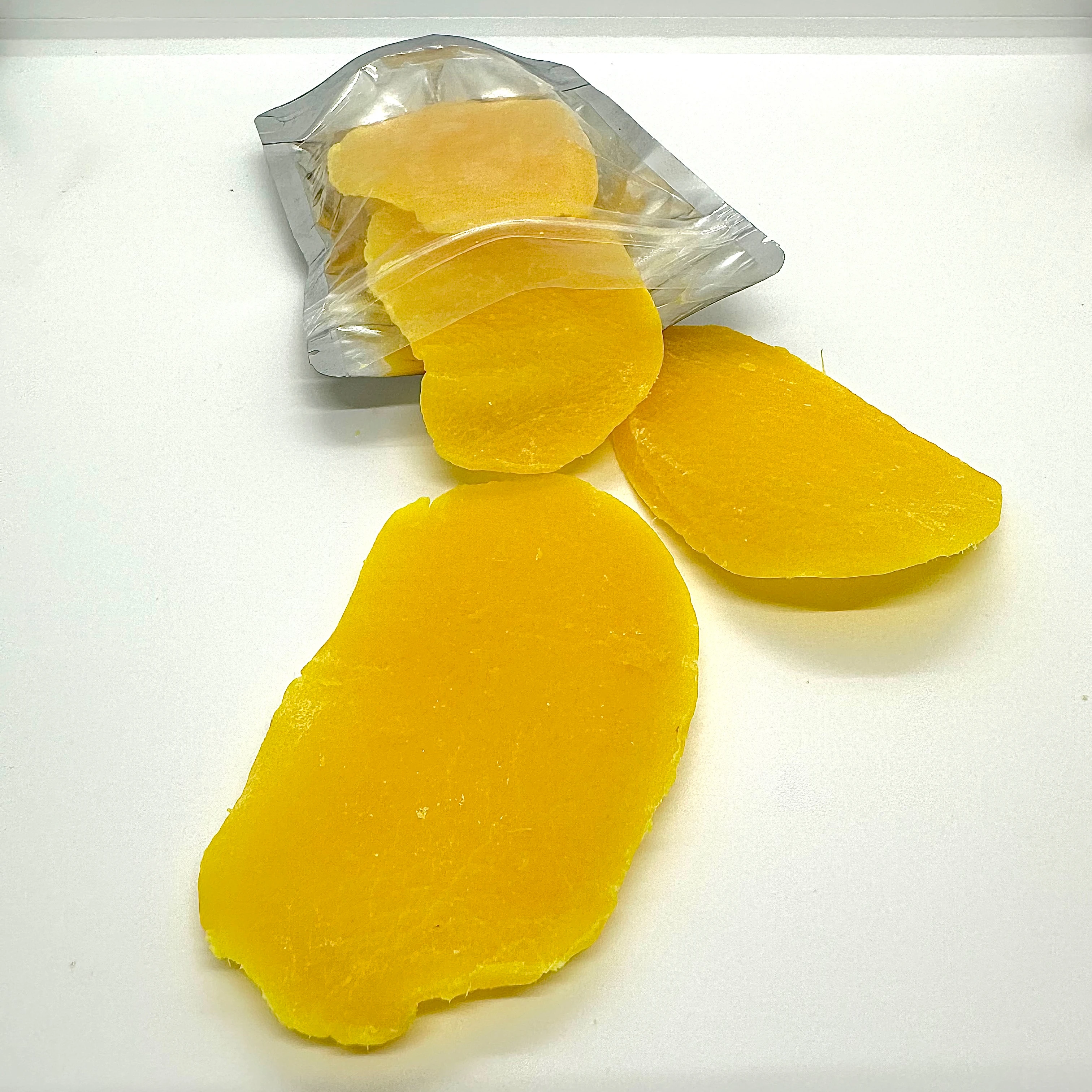 Dehydrated Mango sliced with yellow color sweet dried fruit wholesale from Siang heng food factory