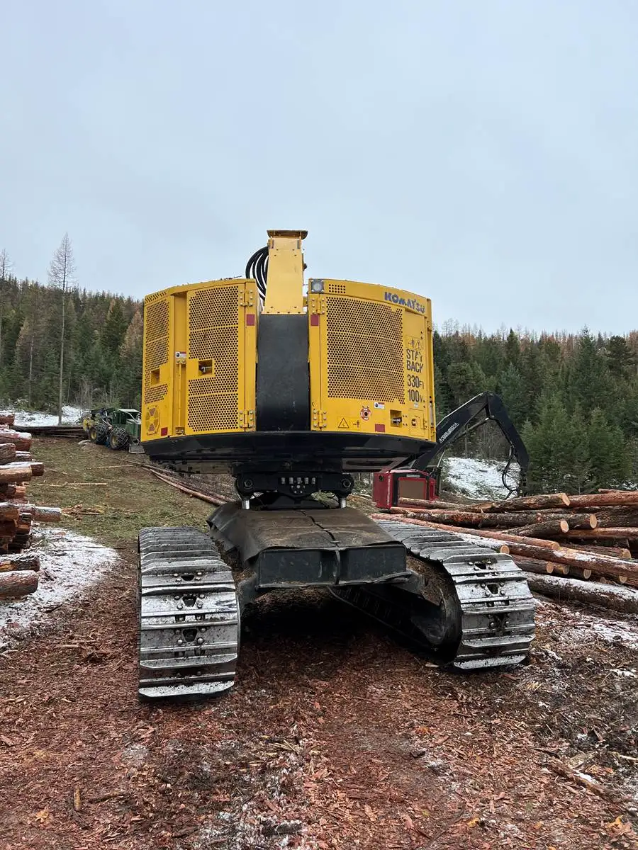 Tracked feller buncher Komatsu XT465L-5 Digger Tractor With Backhoe And Front loader