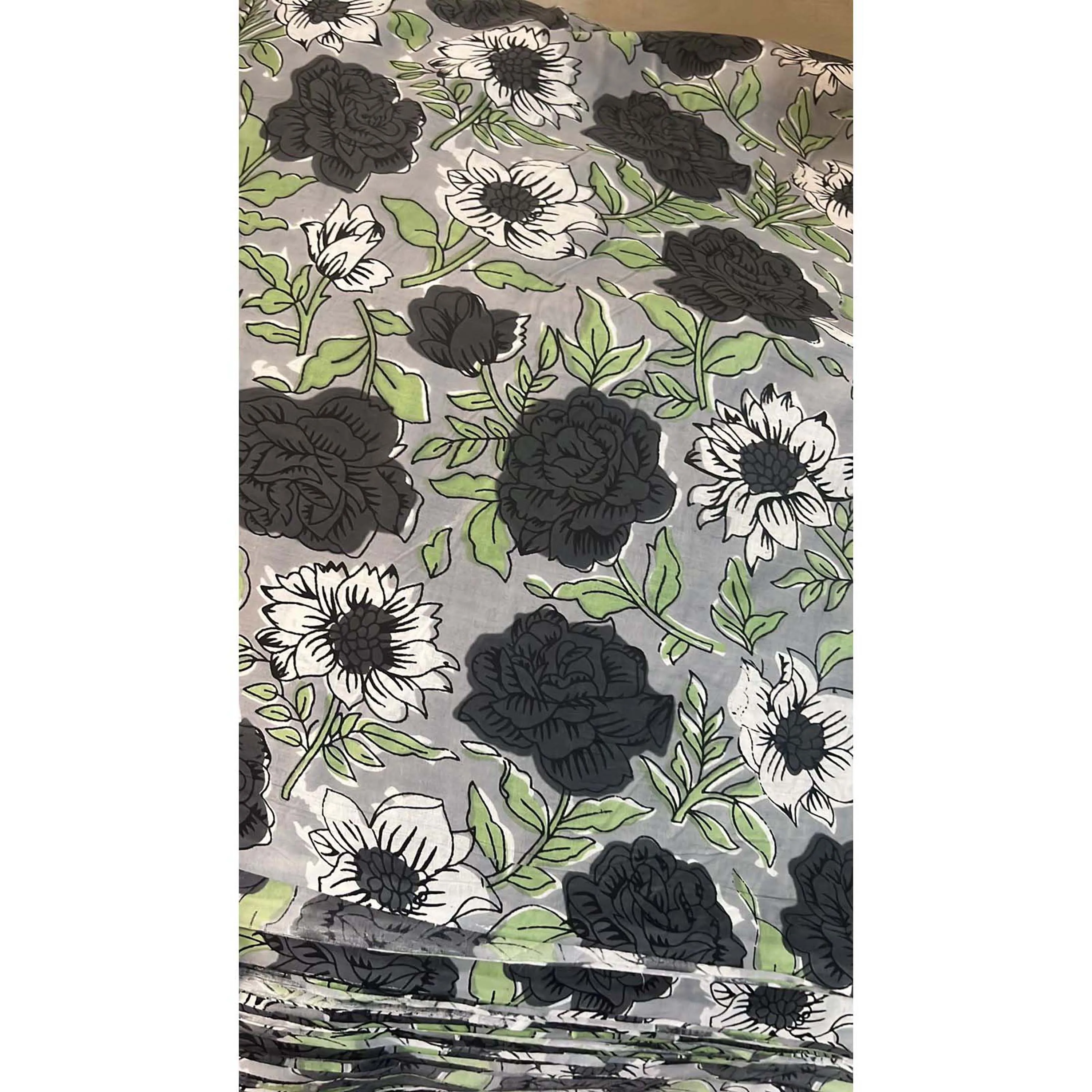 Beautiful Hand Block Print Fabric Floral Print Indian Kimono Rob Fabric For Indian Dress Cotton Hand Block Floral Print Fabric