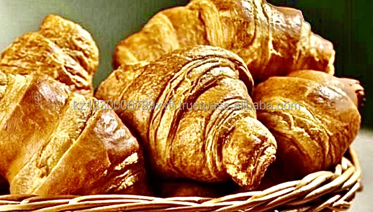 Frozen croissant ready-to-bake product packed in corrugated boxes high quality frozen dough for sale