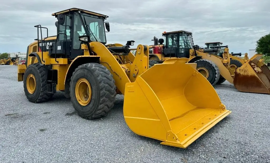 Дешевая цена 230HP использованный CAT 950M колесный погрузчик для строительных работ и сельского хозяйства