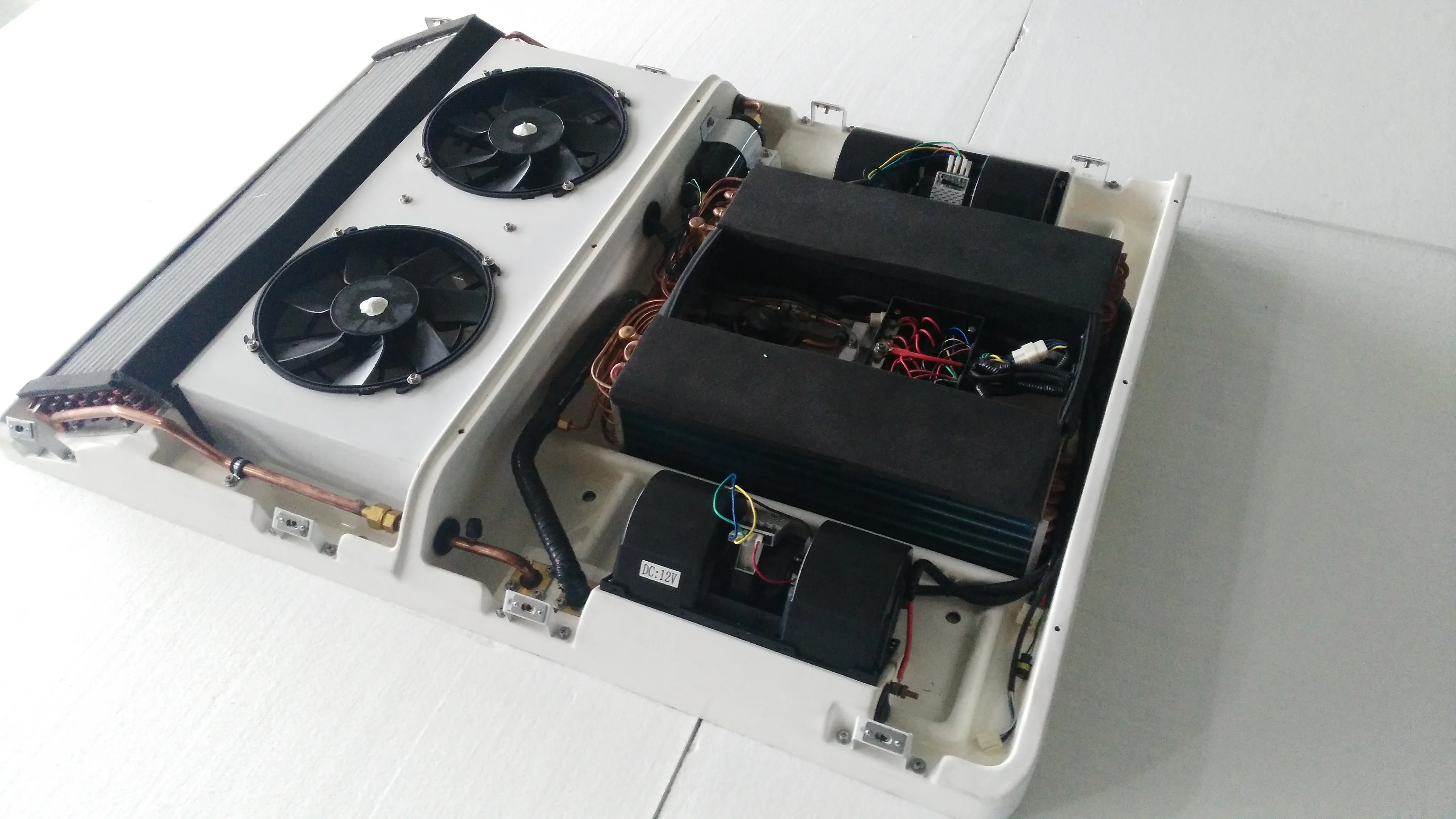 roof top 12v 24v air conditioner TKT-140V for Van engine driven model 14Kw cooling capacity