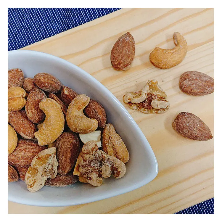Hot Sales Exceptional Quality Snacks Well-Rounded Salted Dried Fruit Nut Kernel Including Pistachio Almonds Mild Roasted