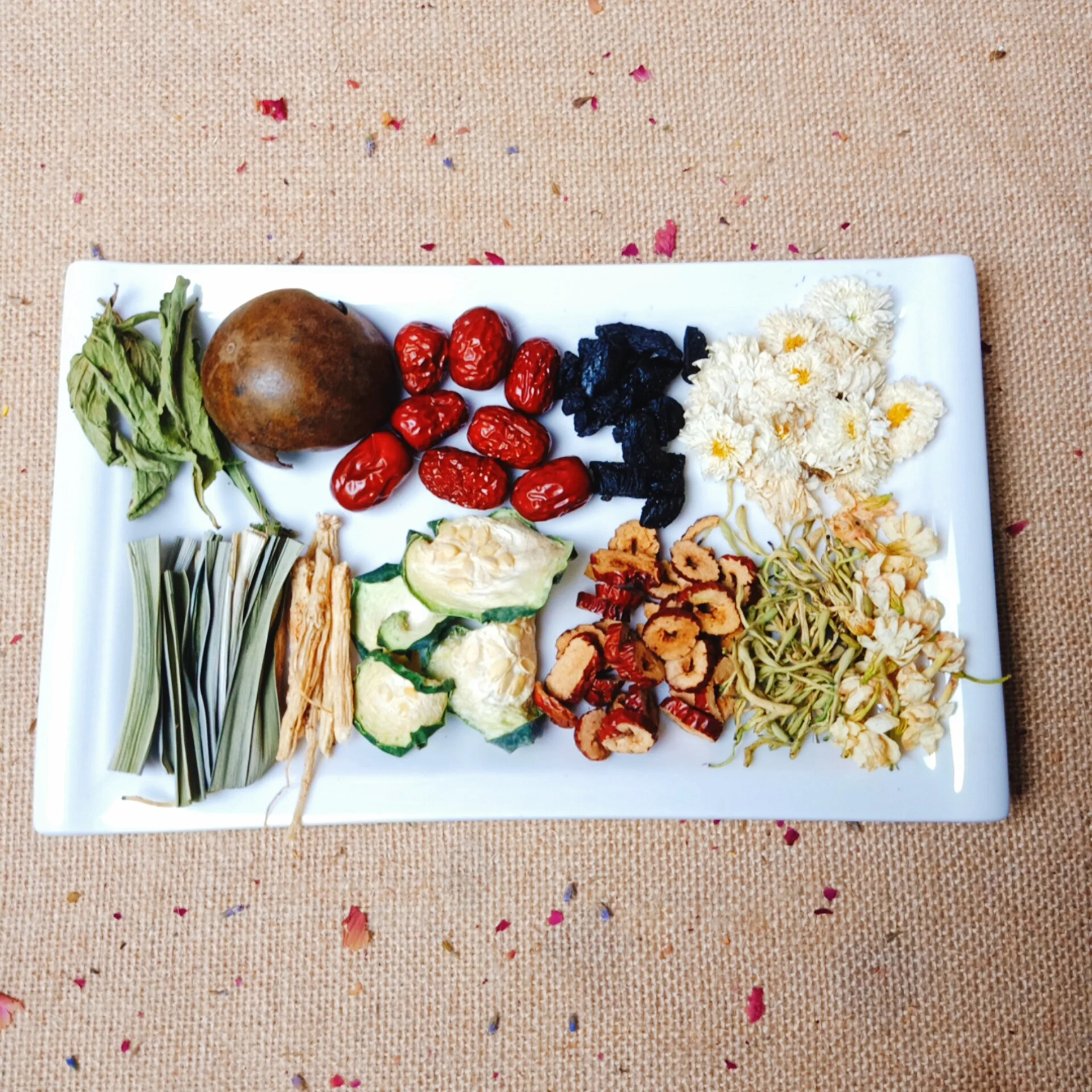 Pumpkin Honeysuckle Ginseng Tea Hot Tea Product for Healthcare and Beauty