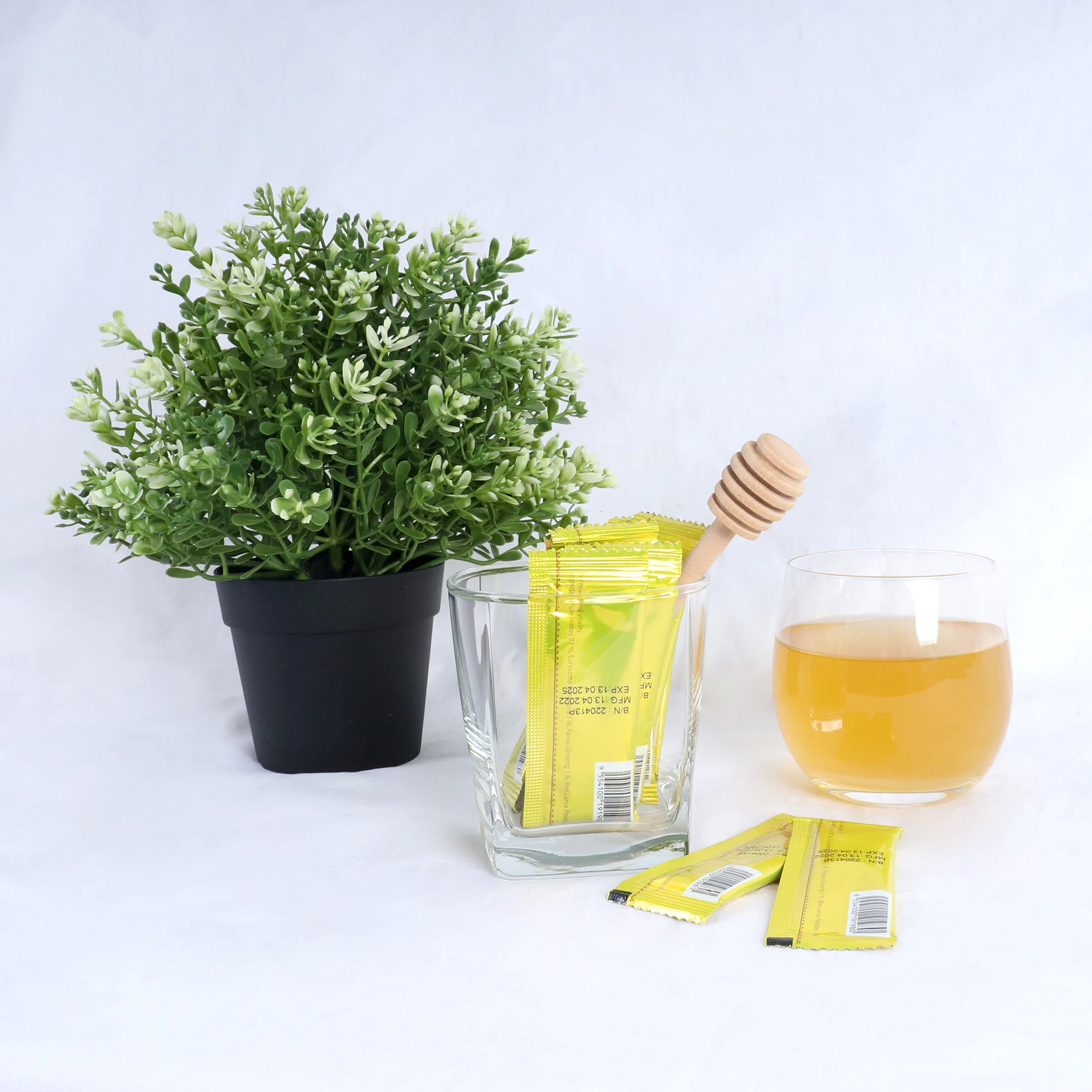 Malaysia Manufacturer Wholesale Prices Golden Raw Honey 100% Authentic Pure Original Convenient10g x 12 In Sachet Packaging