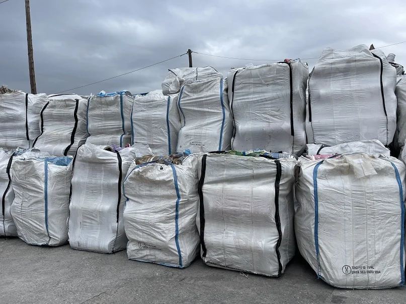 BOPP (PP) PLASTIC FILM ROLLS (MIX COLOR) IN BIG BAGS SCRAP / WASTE / STOCK FOR RECYCLING