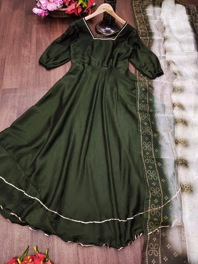 Indian Premium Dark Green Party wear Long Flair wedding Gown With Pluffy Sleeves Women Gown Dress With Organza Dupatta Mehendi