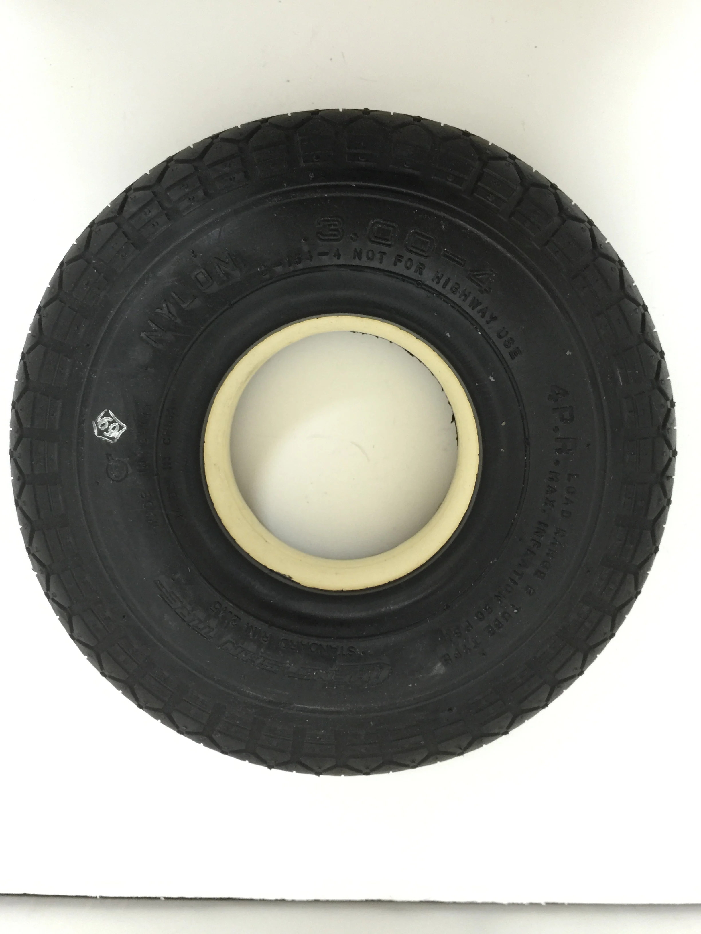 Cheng Shin 3.00-4 260X85 10X3 C154 solid tubeless black Tires tyres
