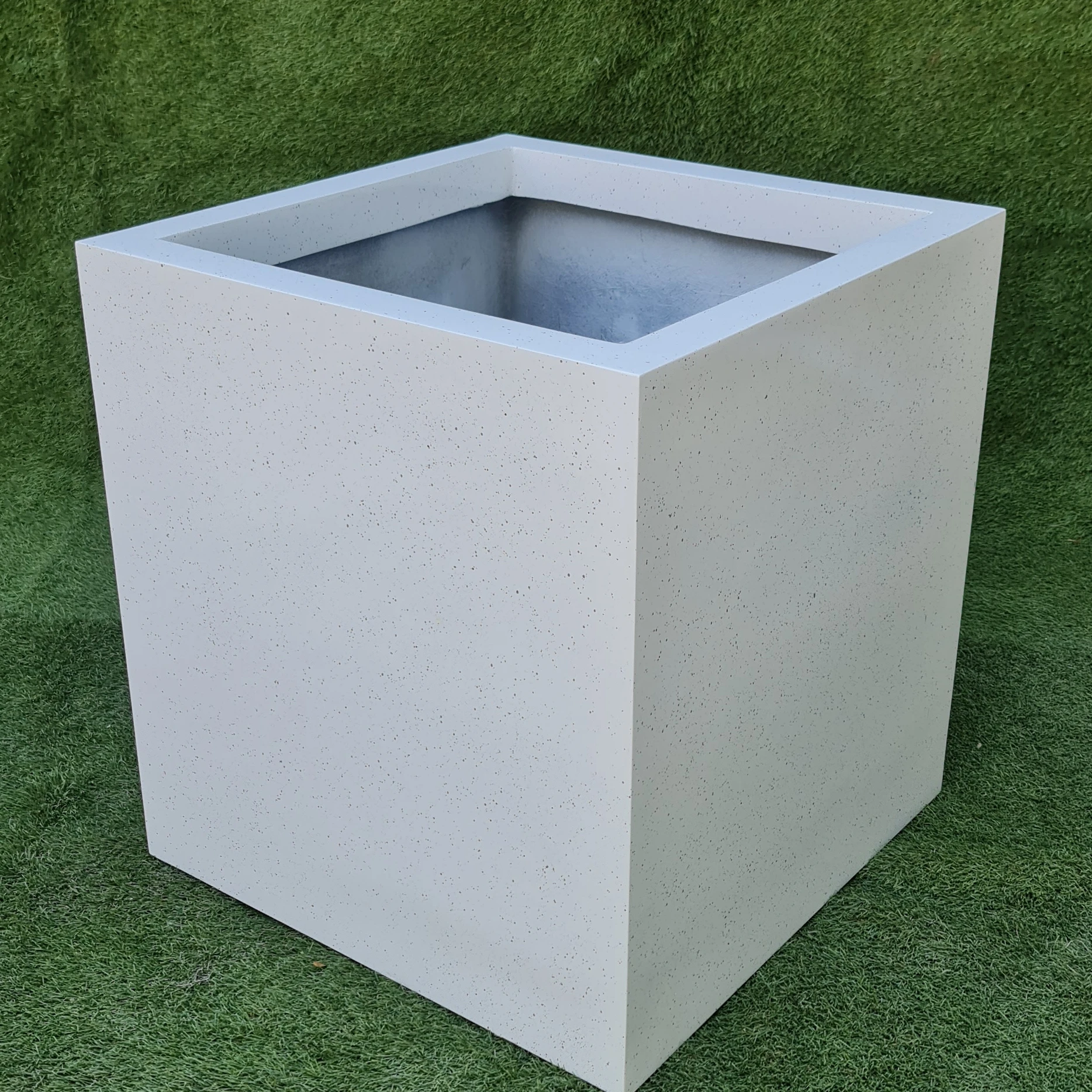 Классический вид FRP смола квадратный Стекловолоконный плантатор для дома отелей торговых центров офисов и аэропортов