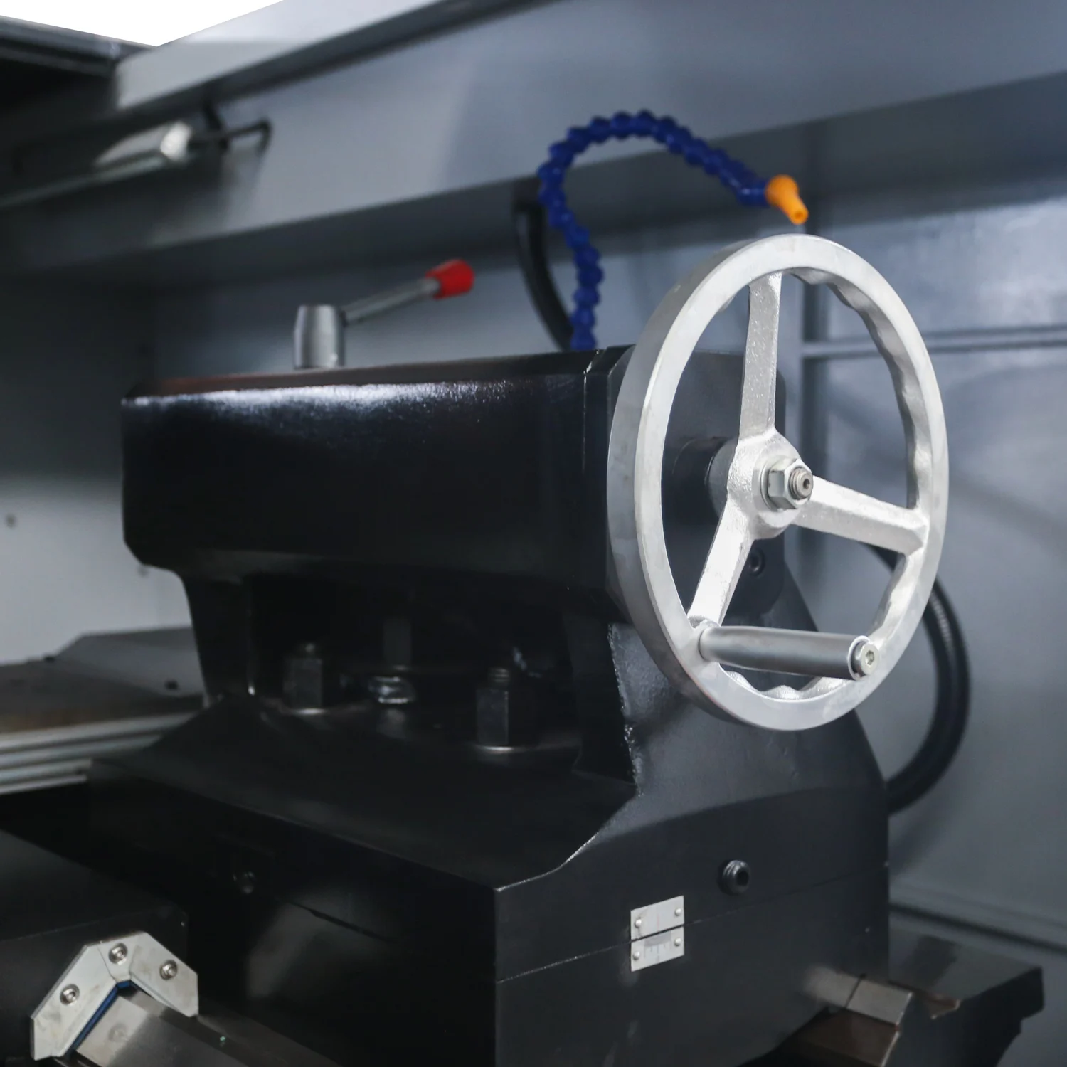 The machine through the numerical control system CK6160 Flat Bed CNC Lathe with FANUC GSK KND