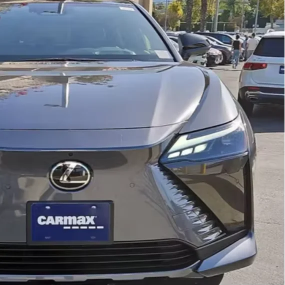 2023 Lexus RZ 450e премиум с 20-дюймовыми колесами AWD