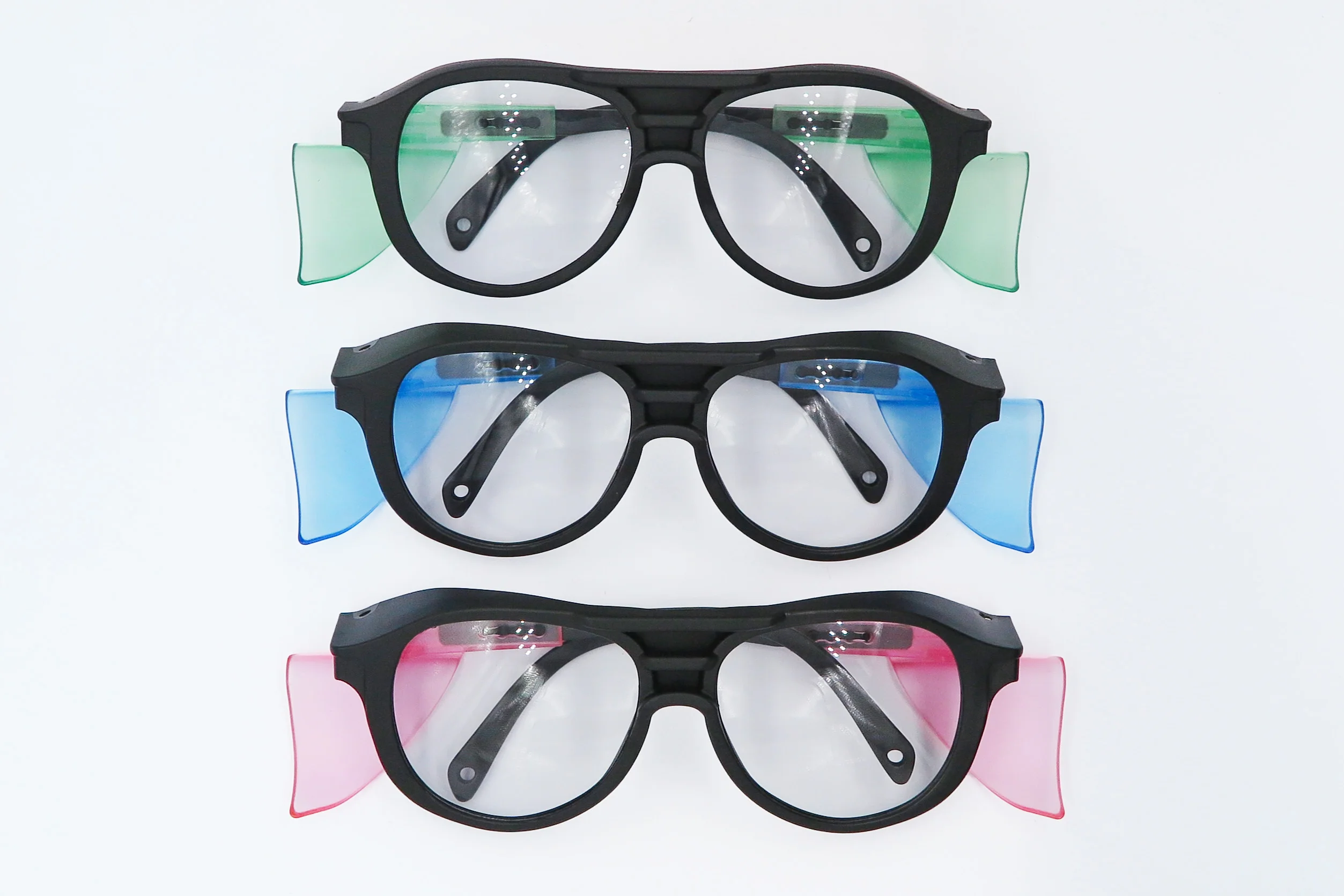 ANSI Z87.1 safety glasses with removable side shields and co-injected temples integrated nose pads for industrial