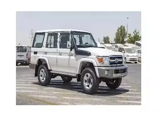 Лучшее предложение б/у 2022 Toyotas Landss Cruisers 76 D-Cab LX автоматическая коробка передач LHD RHD