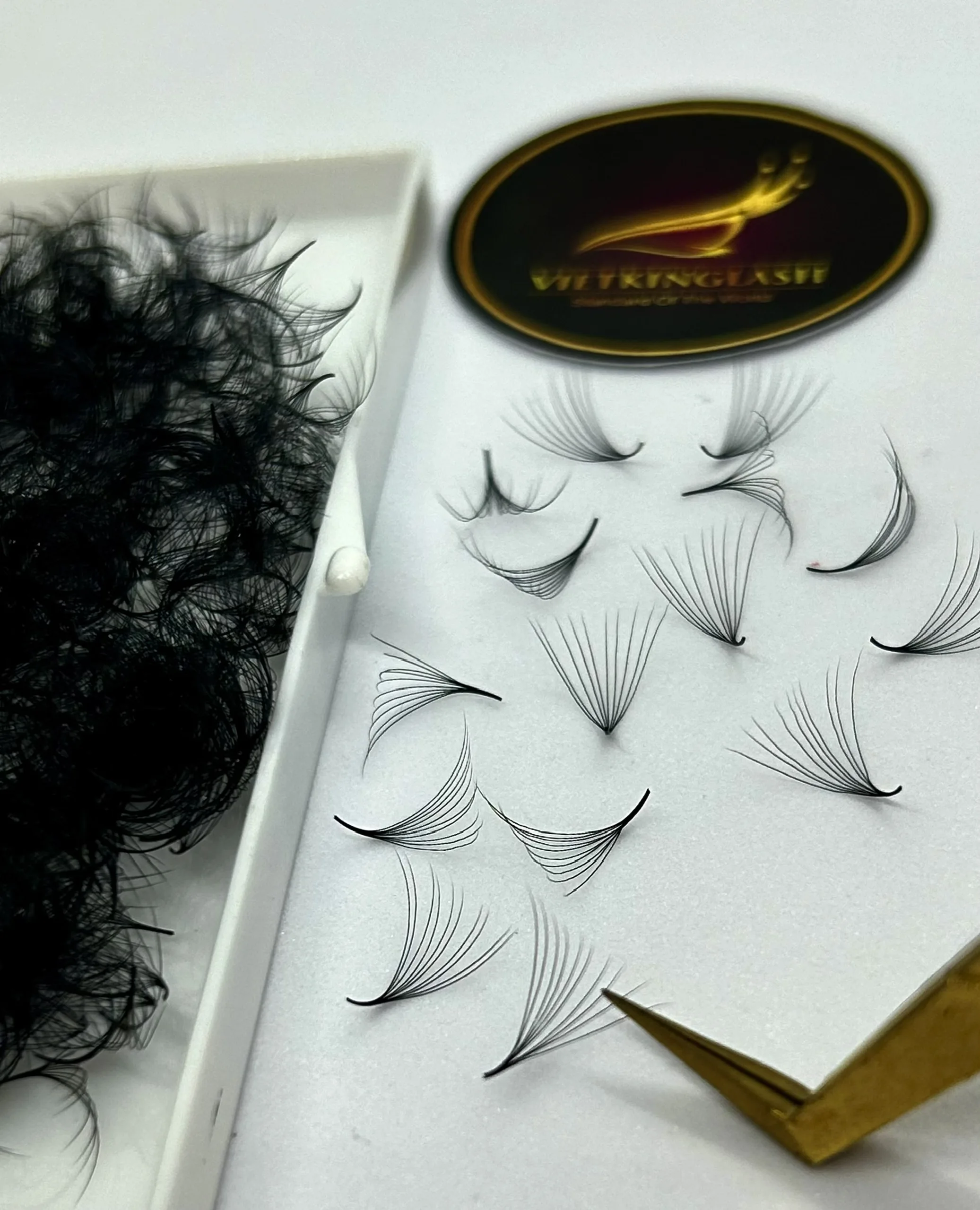 Natural black Ultra Speed bulk purchase pre-made dark matte free samples fan eyelashes manufacturer extensions premade volume