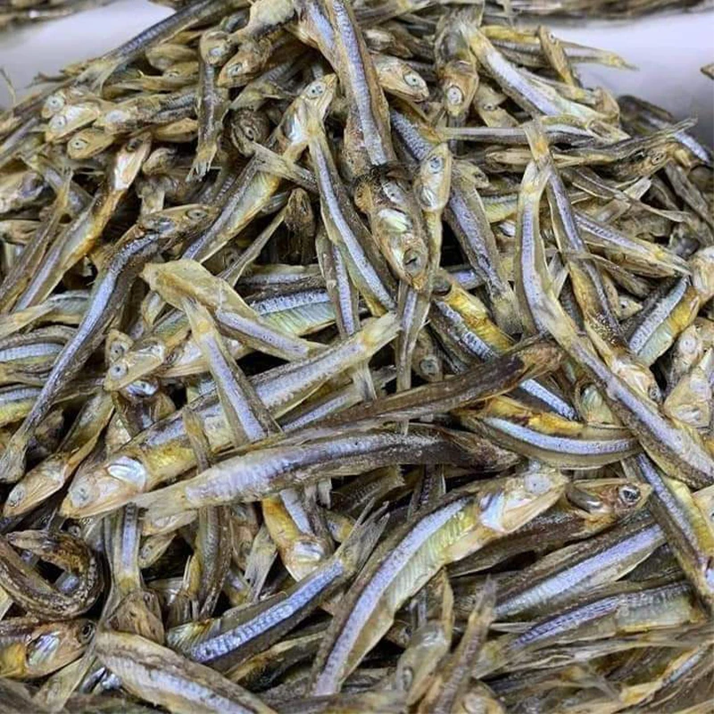 THAILAND DRIED ANCHOVY FISH / DRIED SPRATS SUN DRIED GOOD QUALITY AND PRICE