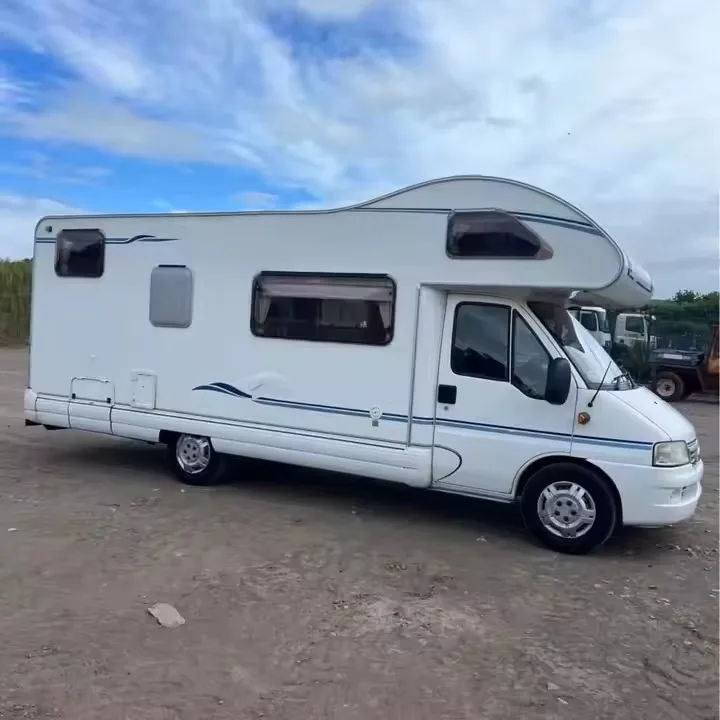 Роскошный внедорожник 4x4 автодома RV Трейлер с холодильником для кемпинга и путешествий очень доступные цены