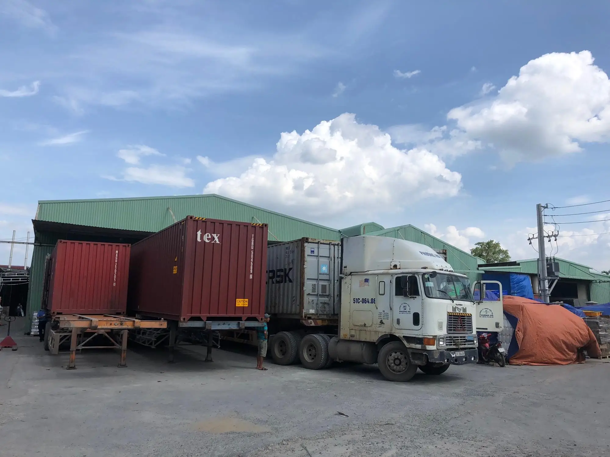 490ml Glass Bottle VINUT Coconut milk drink with Strawberry and Nata De Coco Suppliers Manufacturers vegan milk nut milk