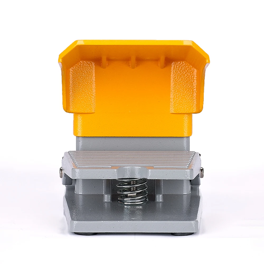 FS302 Single industrial footswitch 1NC1NO 15A 125VAC