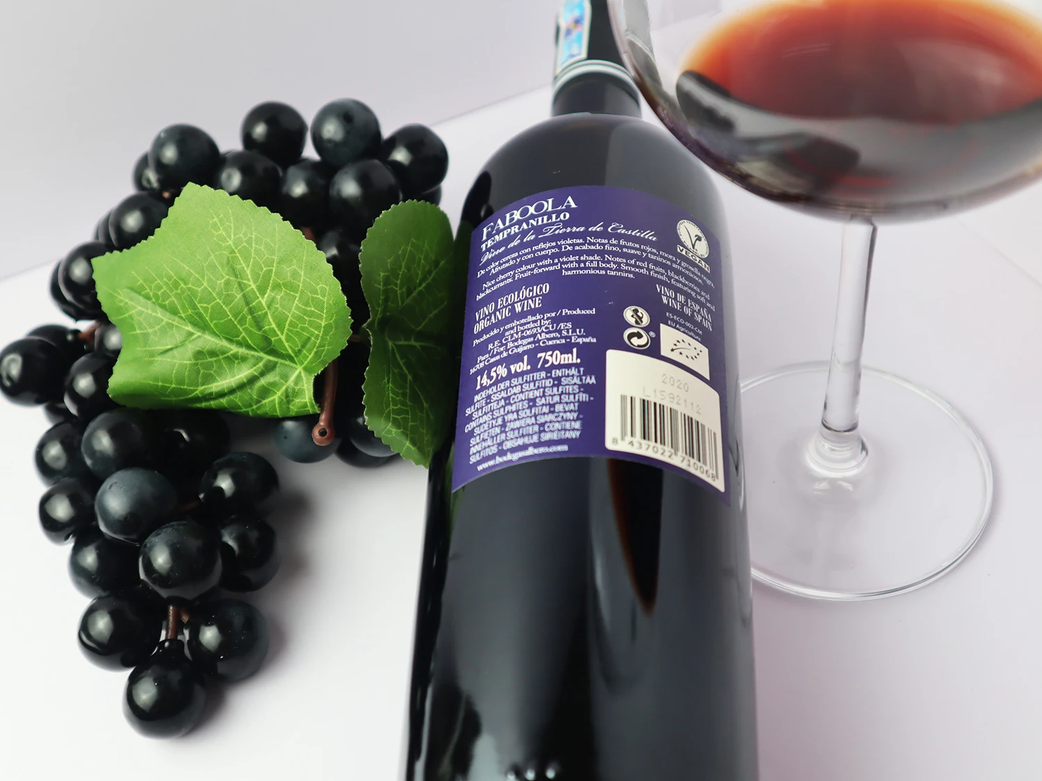 Grade vintage price reasonable export CUENCA region quality type wholesale drinks Faboola Tempranillo from Italy