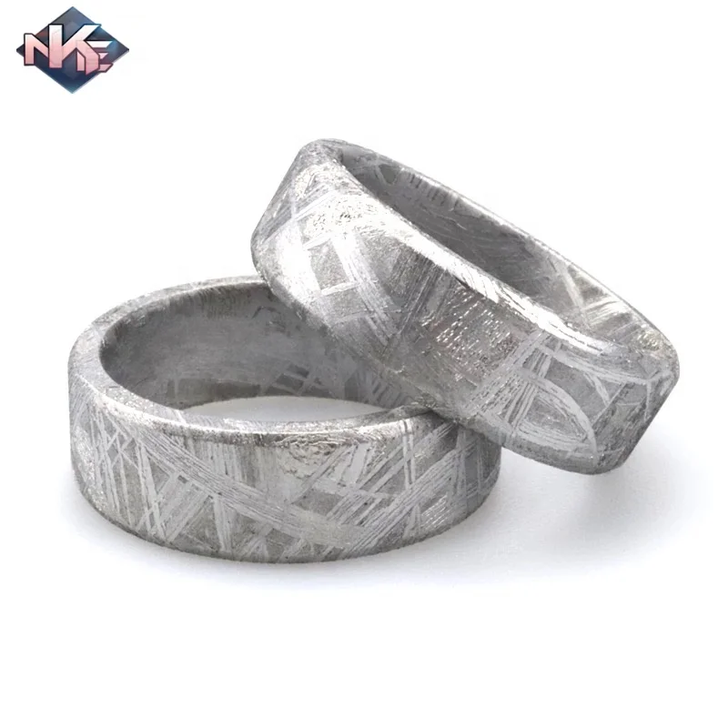 Wholesale Unique Crafts 8mm Beveled Textured Real Natural Muonionalusta Iron Meteorite Ring For Men