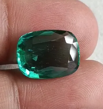 Natural Zambian Emerald 16x12mm rectangle cushion facet Thickness 5.8mm Weight 8.7 cts High quality Stone Best Color and Luster