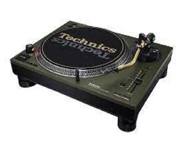 AUTHENTIC DJ DJM-S7 Mixer + 2x Technics SL-12000MK7 Bundle DJ Mixer