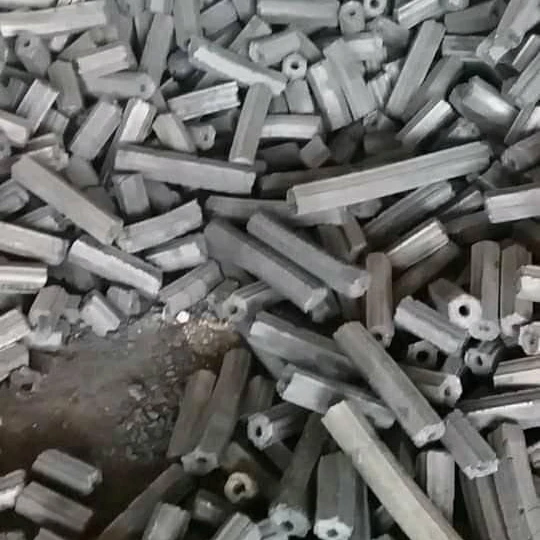 Бездымный древесный уголь для барбекю из твердой древесины, 100% шестиугольные древесные опилки, древесный уголь, оптом, древесный уголь из твердой древесины