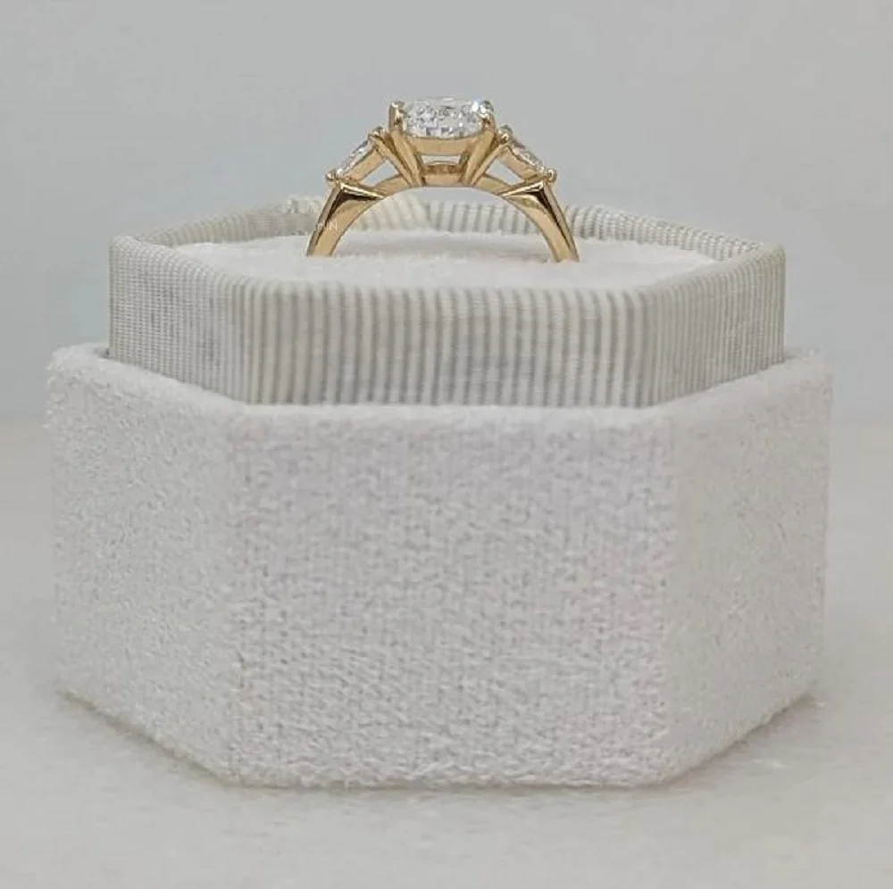 Best Selling 14k Gold Lab Diamond Ring Three Stone Engagement Ring Custom Diamond Wedding Rings Women Earrings