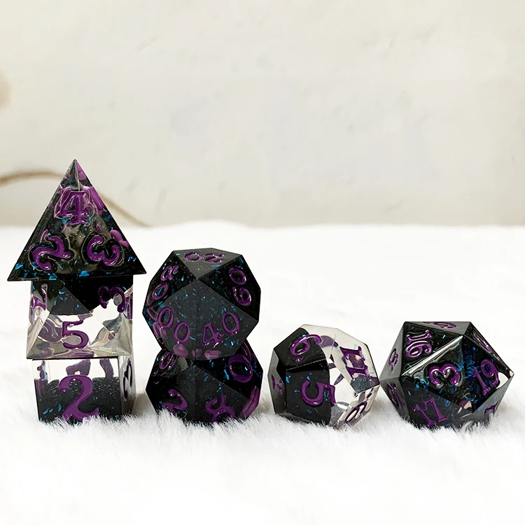 Sharp Edge Liquid Core Dice Resin Hollow Role Playing Games Polyhedral Full Tilt Dice Couch Dnd Dice Hot Sale Card Board Games