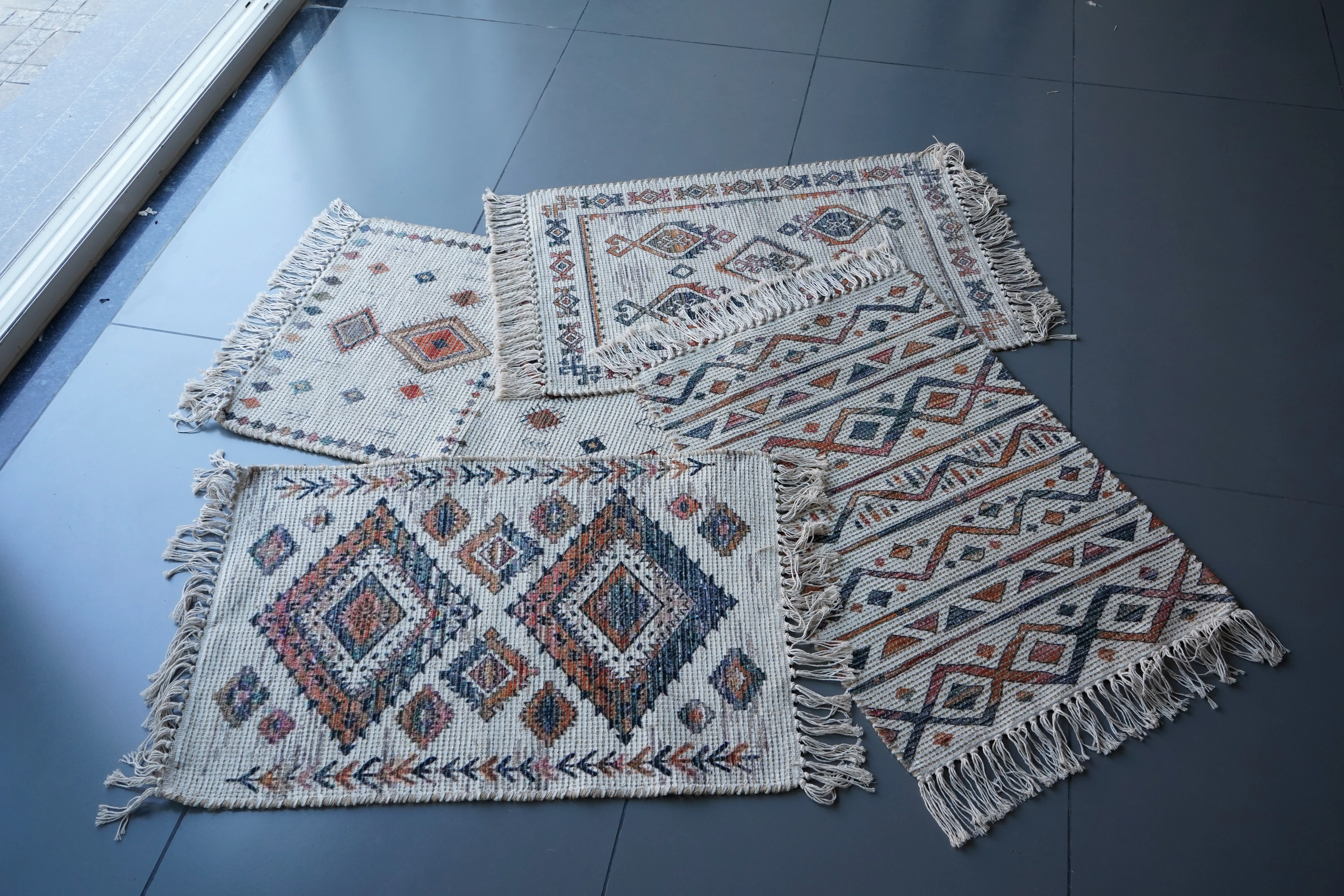 Handwoven Printed Cotton Jute Polyester Chenille Flat Pile Boho Rug for Colorful and Textured Home Decor